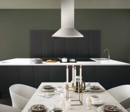 Pyramide fritthengende kjøkkenhette